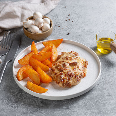 Куриное филе под грибной начинкой с картофелем в Магбургер & Братья Караваевы по цене 269