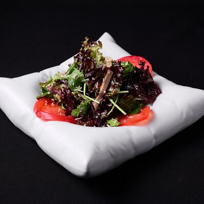 Салат с языком и рукколой в Эндорфин по цене 740 ₽