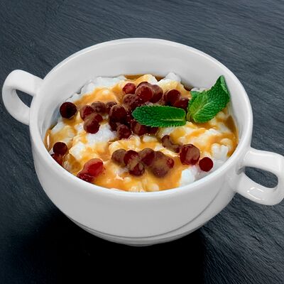 Рисовая каша с брусникой и карамелью в Brauny по цене 240 ₽