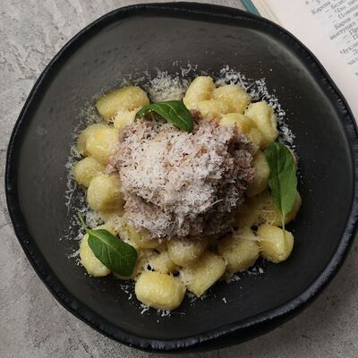 Томленая утка с ньоками в Эсперанто по цене 50 р.