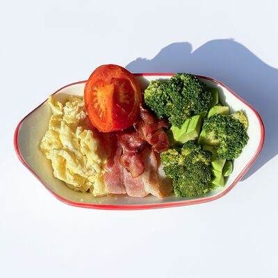 Бенто-завтрак с беконом в The art cafe по цене 669 ₽