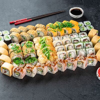 Два кило Акция в SunSushi по цене 1748 ₽