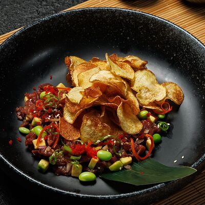 Тартар из говядины в Umami Ramen Club по цене 761 ₽