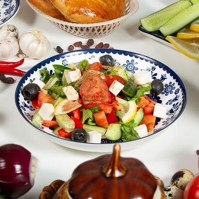 Греческий салат в Самарканд PLOVE CENTER по цене 380 ₽