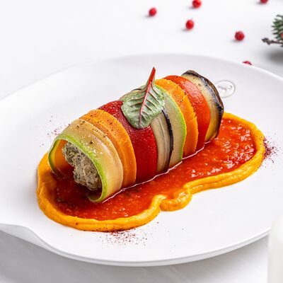 Мясной рулет в М2 Органик Клуб Сокол по цене 1250 ₽