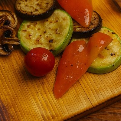 Овощи гриль в VinBurger по цене 400 ₽