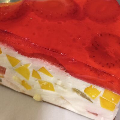 Пирожное Осенний вальс в Хлеб & co по цене 499 ₽