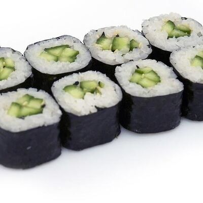 Маки Ролл с огурцом в Domo по цене 380 ₽