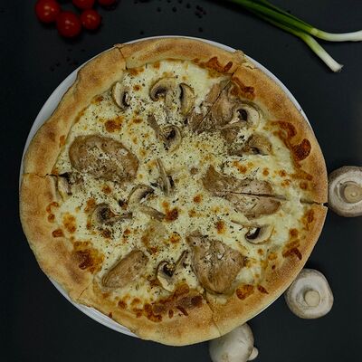 Пицца Куриная в ЛаВеранда по цене 780 ₽