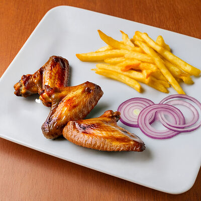 Куриные крылышки в Shatin по цене 513 ₽