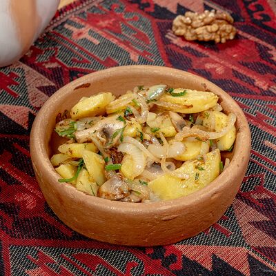 Картошка по-деревенски в Хинкальная 63 по цене 250 ₽