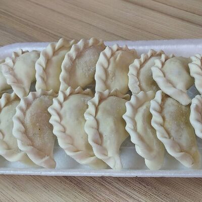 Вареники с картофелем и грибами в Самое популярное кафе по цене 150