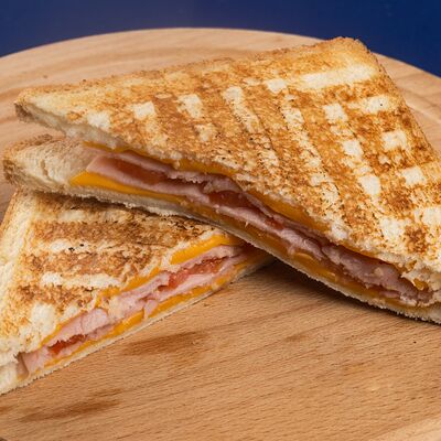 Тост с ветчиной в Greco по цене 190 ₽