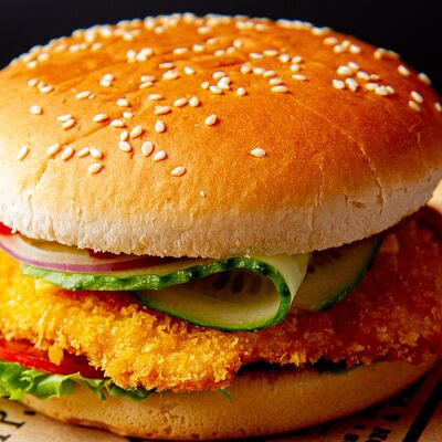 Шниц-бургер свиной в Шницель по цене 545 ₽