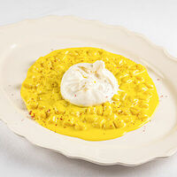 Копченые ньокки с бурратой и скаморца в Muse