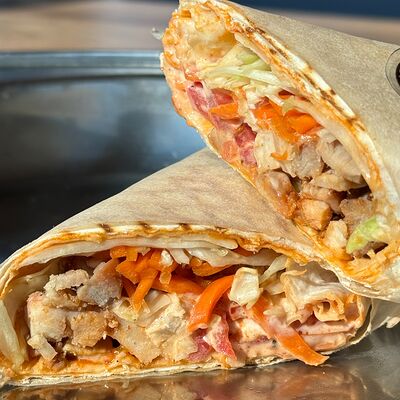 Шаурма классическая со свининой L в RED FOOD фастфуд маркет по цене 380 ₽