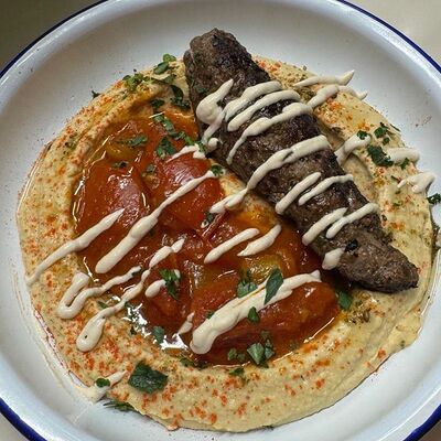 Хумус с кебабом из ягненка в Easy Hummus по цене 490 ₽