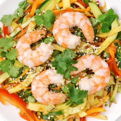 Салат с креветками Ном Том в Food Hanoi по цене 440 ₽