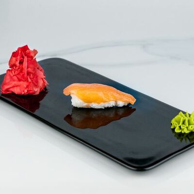 Суши с лососем в Сушимания по цене 85 ₽