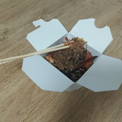 Фунчоза со свининой и овощами в Deep Tasty по цене 590