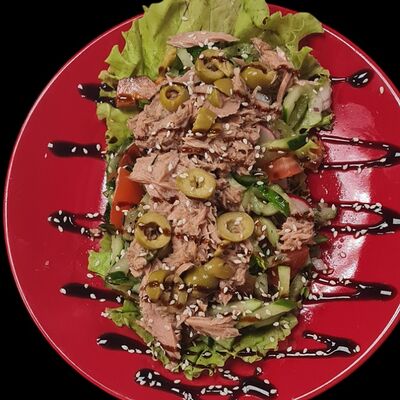 Салат овощной с тунцом в Карфаген по цене 350 ₽