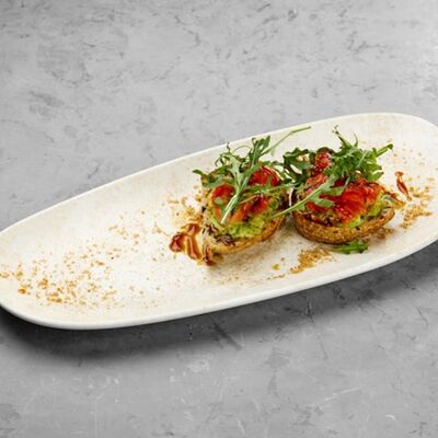 Брускетта с авокадо, лососем, лимонным соусом и терияки в Terra по цене 23 р.