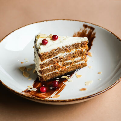 Морковный пирог со сливочным кремом в СВОИ по цене 15 р.