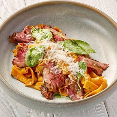 Папарделле с Ростбифом в Пармезан по цене 795 ₽