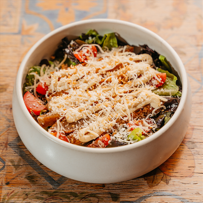 Цезарь с цыпленком Тонкацу в У БЕЛЛУЧЧИ круче по цене 565 ₽