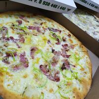 Пицца Карбонара 32 см в Farina Pizza