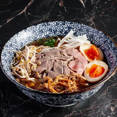 Рамен с говядиной и вешенками в Gills по цене 790 ₽