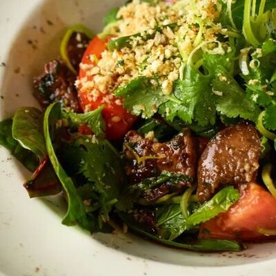 Салат с куриной печенью и бриччолев MeatBarrique по цене 840 ₽