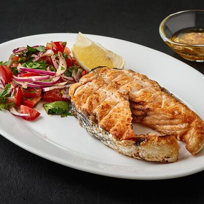 Сёмга на углях в Татевик по цене 1860 ₽