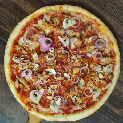 Пицца Пол Бокс мясная фирменная в Пол бокс по цене 1140 ₽