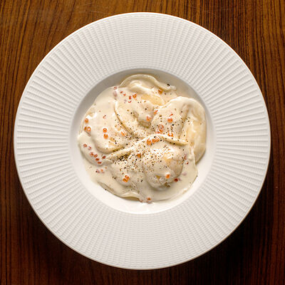 Равиоли с крабом и лососем в Бибирево по цене 1390 ₽