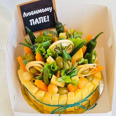 Бенто сырный для любимого папы на праздник в Дарите красиво по цене 4401 ₽