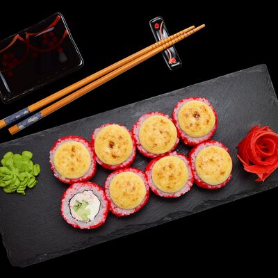 Запеченный ролл Калифорния в 4 Лосося по цене 429