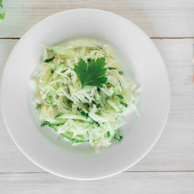 Салат Витаминный с огурцом в За плетнём по цене 140 ₽