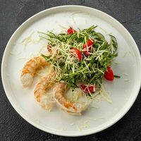 Руккола с креветками в Пери Шашлыки