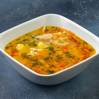 Суп куриный с домашней лапшой в BERICONI