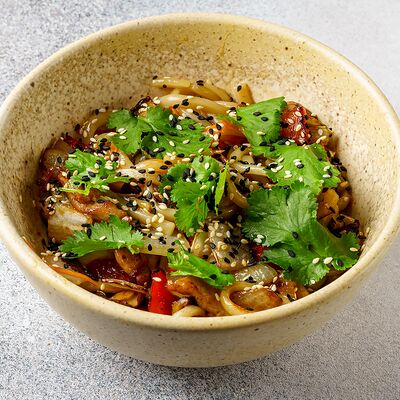 Вок с цыпленком и соусом терияки в Benshi по цене 560 ₽