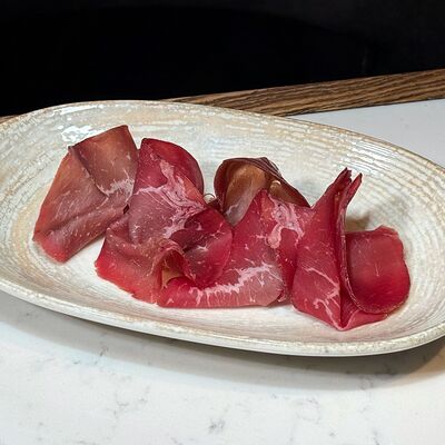 Брезаола в Cheeseria по цене 1120 ₽