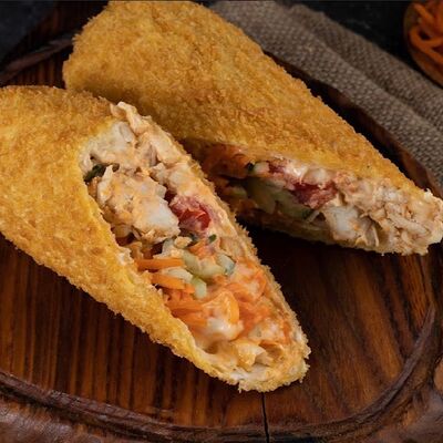 Шаурма в кляре с корейской морковьюв Mir love по цене 493 ₽