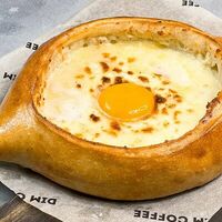 Хачапури по-аджарски в Dimcoffee