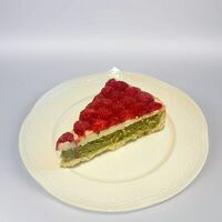 Frangipane-фисташковый безглютеновый торт со свежей малиной в Grande bibliotheca i love cake