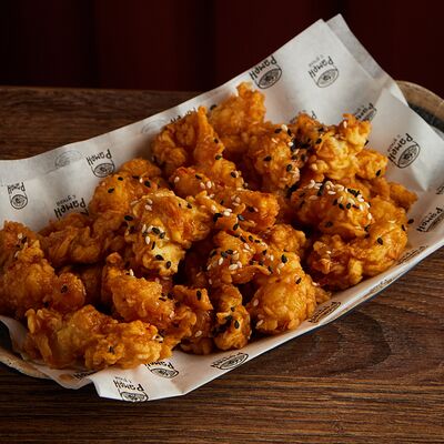 Попкорн из креветок и цветной капусты в соусе тай бей в Рамен с уткой по цене 790 ₽