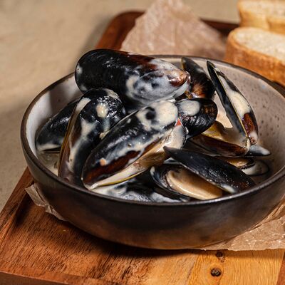 Голубые мидии в сливочном соусе от шефа в Fino по цене 800 ₽