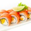 Ролл с лососем и манго в Fusion Sushi по цене 23