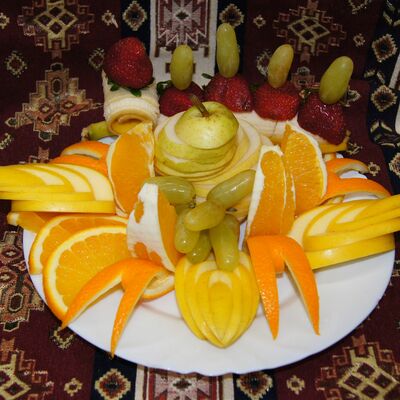 Фруктовая ваза в Шашлыки & Пироги по цене 1000 ₽