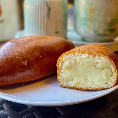 Пирожок с картофелем в Булонже по цене 100 ₽